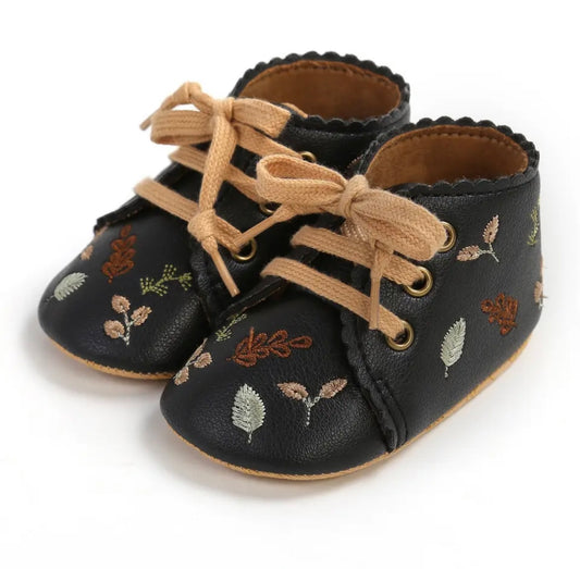 Embroidered Lead Pre - Walker shoes - Black